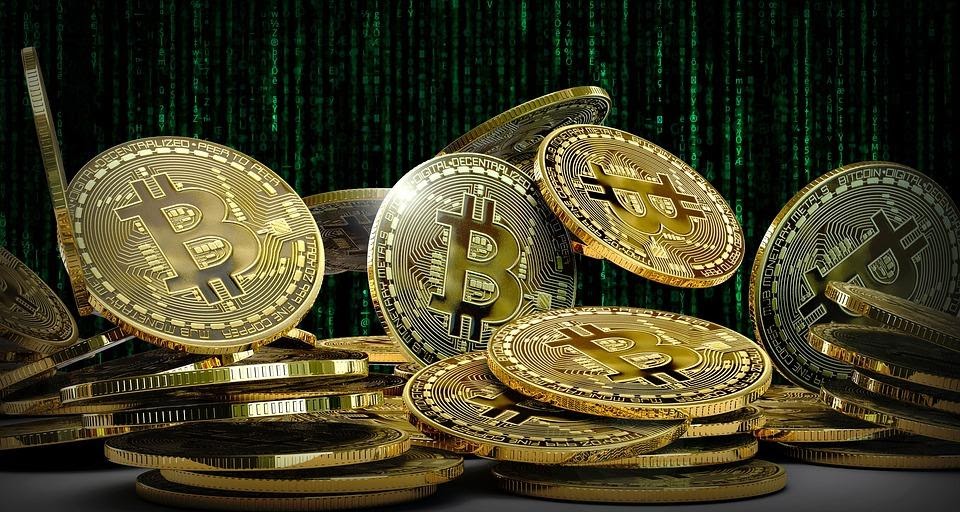 Charlie Munger’s ‘Disgusting’ Bitcoin Comment Suggests Bitcoin Still in Early Adoption Phase