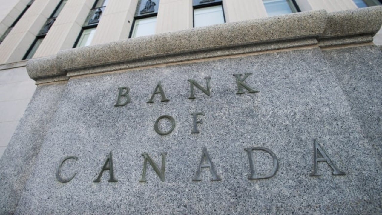 Bank of Canada Says Volatility is the Biggest Obstacle For Cryptocurrencies Acceptance as Payment