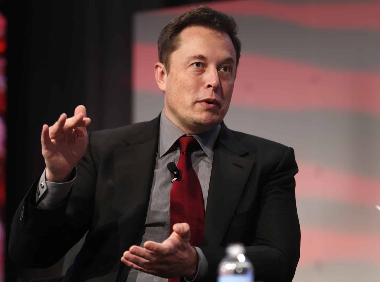 Elon Musk takes a 9.2% stake in Twitter