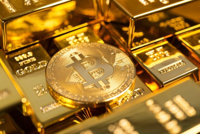 Gold Price Tumbles Ahead US FOMC Meeting, Bitcoin to Follow?