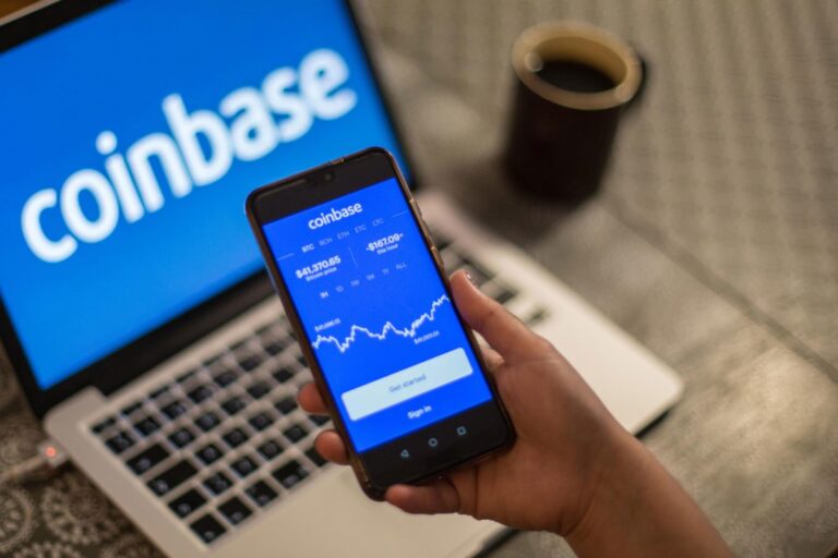 Bitcoin Coinbase Premium Index Flips Bullish, Here's Price Reaction