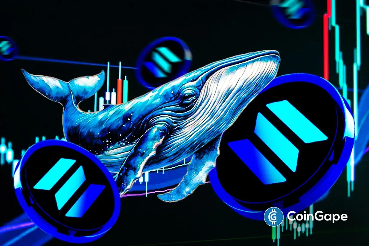 Whales are withdrawing large amounts of Solana from exchanges as the asset shows signs of recovery.